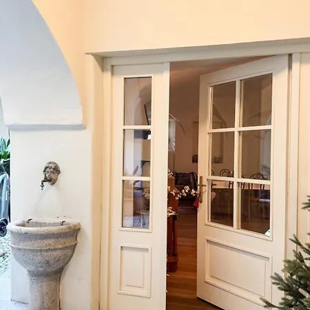Center Elegant Renovated Tavern Daire Sondrio