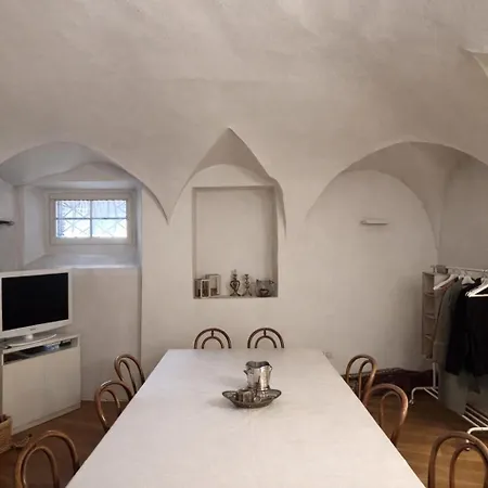 Center Elegant Renovated Tavern