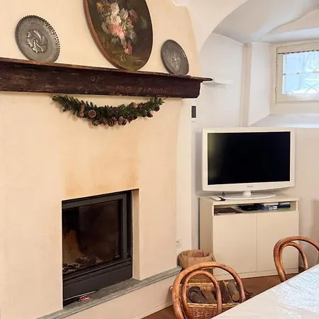 Center Elegant Renovated Tavern Daire Sondrio